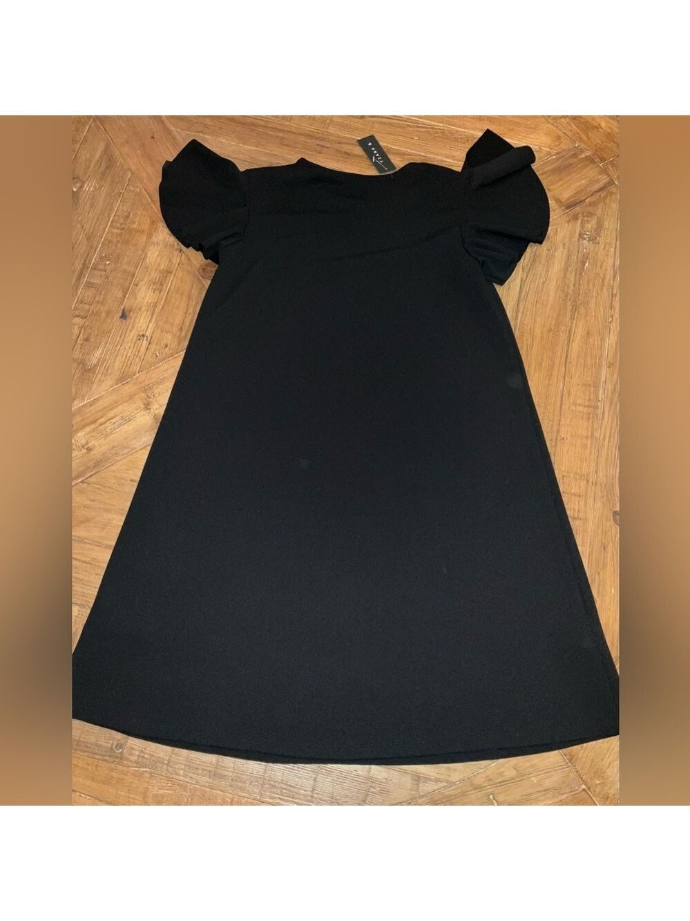 Tiana B. Scuba Crepe A-Line dress with short ruffle sleeves - size small - nwt
